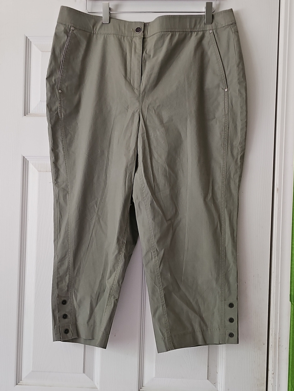 Chico's Sage Green Crop Capris with Button Tab Hem